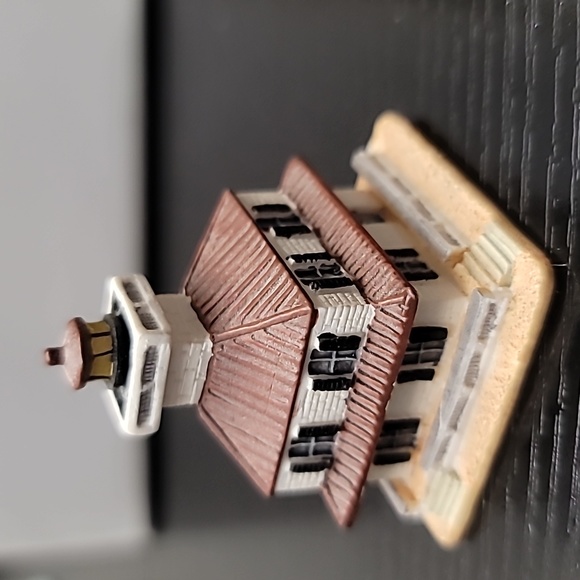 Lenox Thimble Lighthouses (set of 3) - Picture 3 of 9